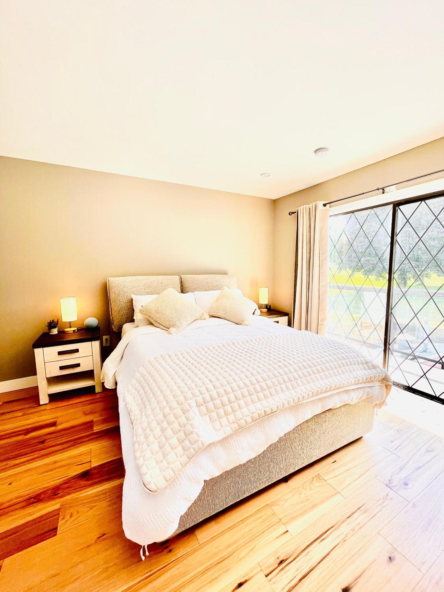Oceanside Manor - Fancy Room - Golf Course & Beach View クアリカム・ビーチ エクステリア 写真