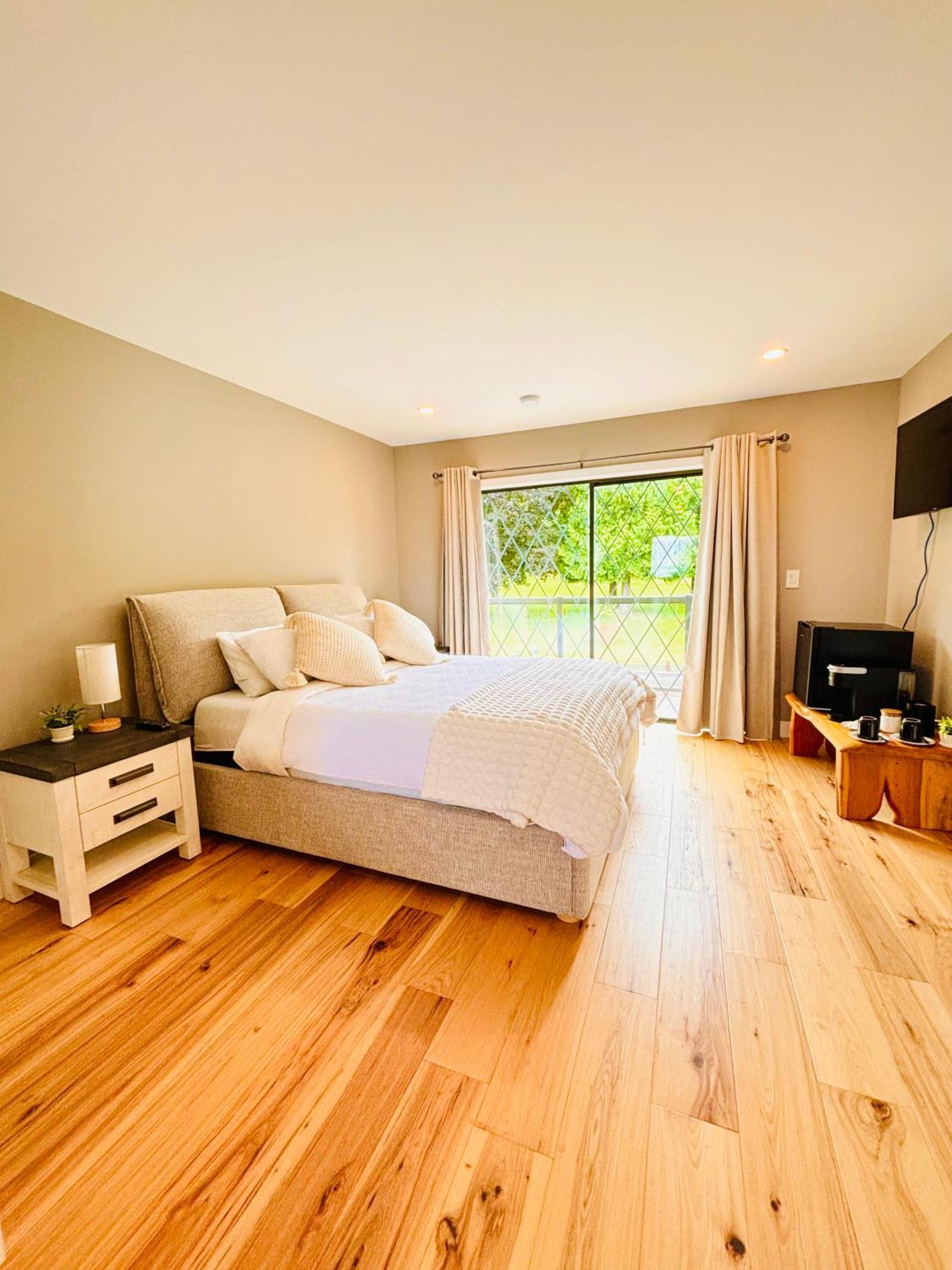 Oceanside Manor - Fancy Room - Golf Course & Beach View クアリカム・ビーチ エクステリア 写真