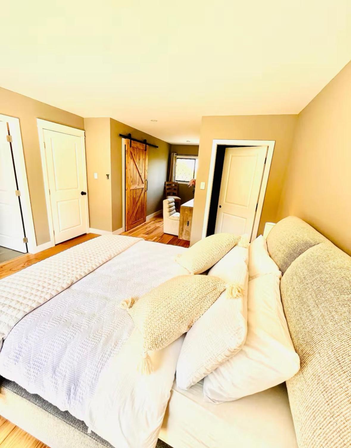 Oceanside Manor - Fancy Room - Golf Course & Beach View クアリカム・ビーチ エクステリア 写真